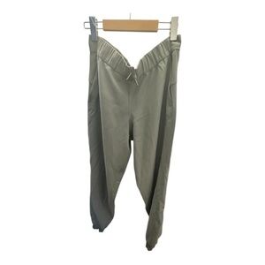 Lululemon On the Fly Jogger 28" *Woven